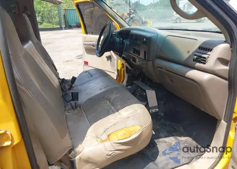 2002 Ford F-350 Lariat/Xl/Xlt z USA, uszkodzony, nr VIN 1FTSW31F82EA52722